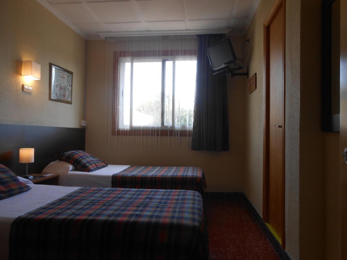 Hostal El Callejon Tarragona Luaran gambar