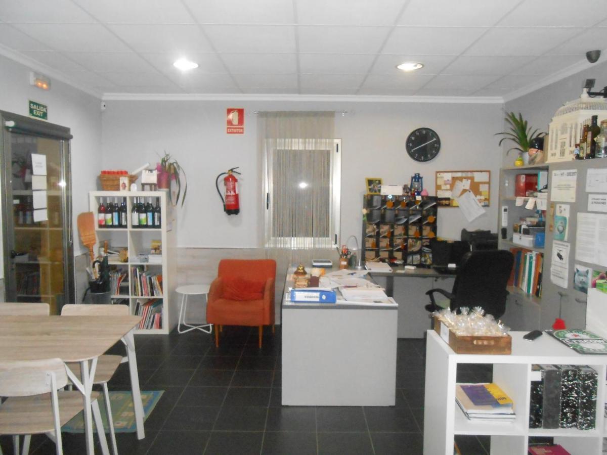 Hostal El Callejon Tarragona Luaran gambar