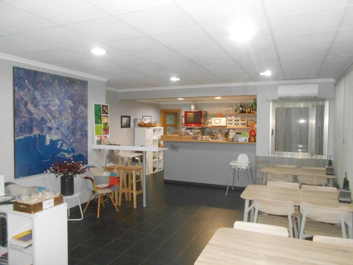 Hostal El Callejon Tarragona Luaran gambar