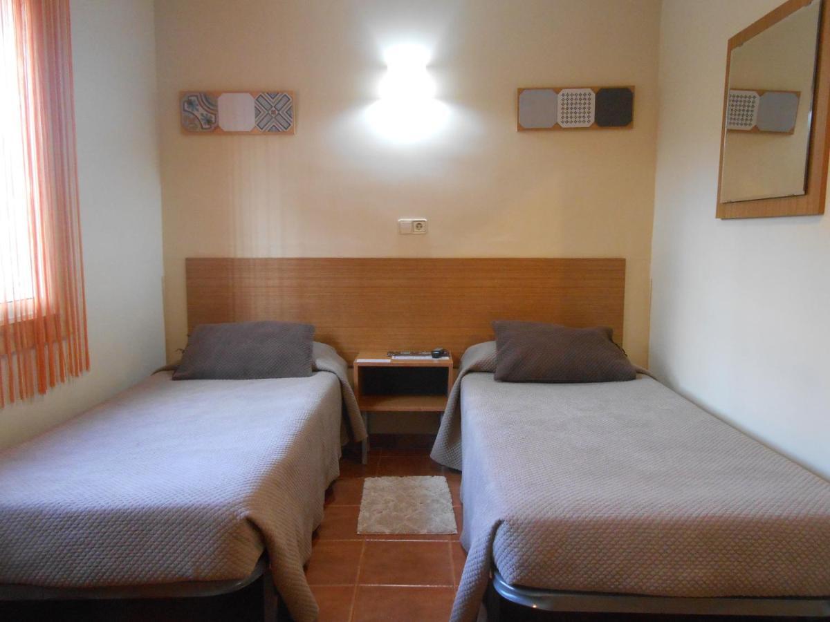 Hostal El Callejon Tarragona Luaran gambar