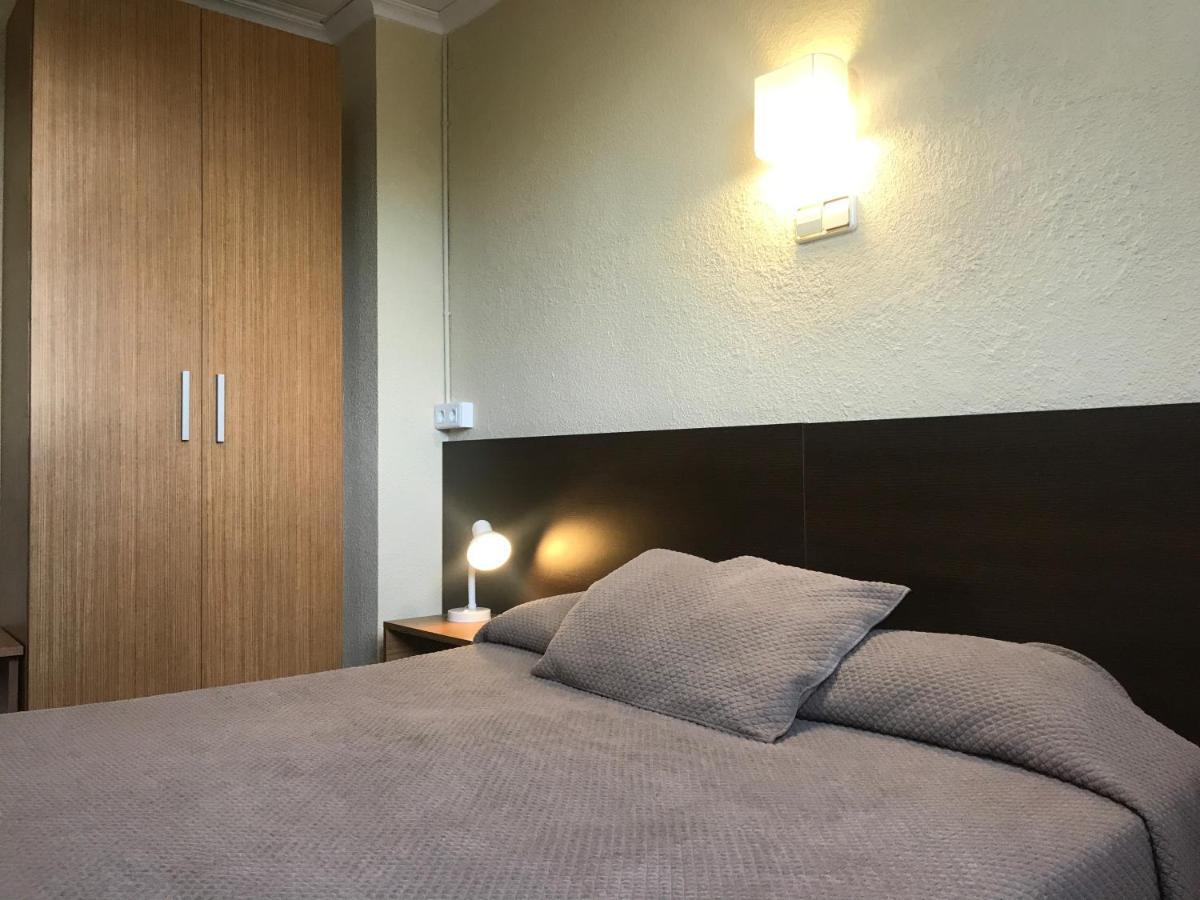 Hostal El Callejon Tarragona Luaran gambar