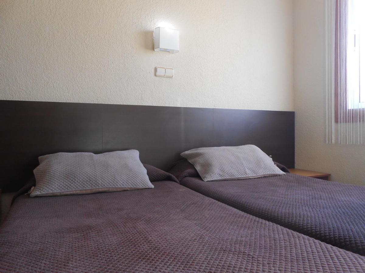 Hostal El Callejon Tarragona Luaran gambar