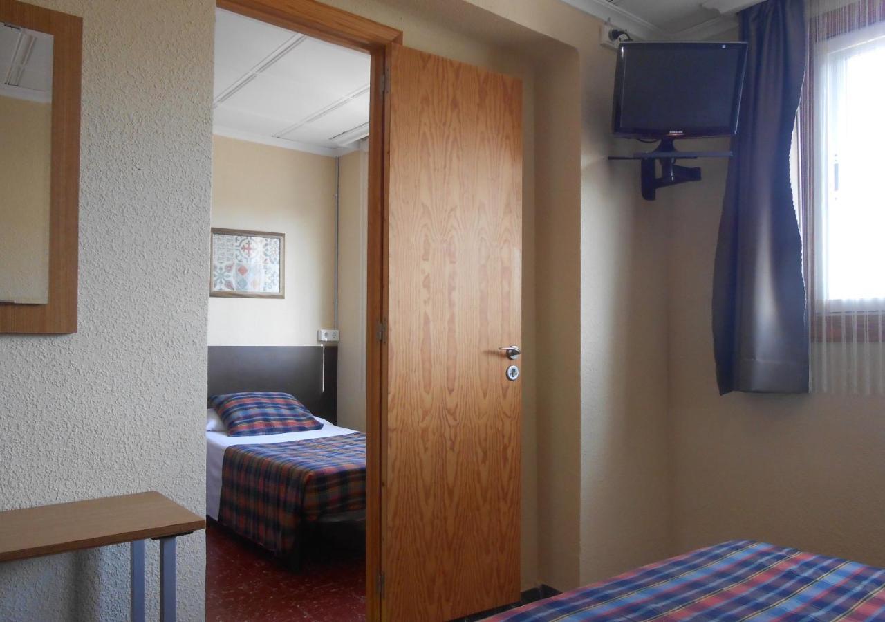 Hostal El Callejon Tarragona Luaran gambar